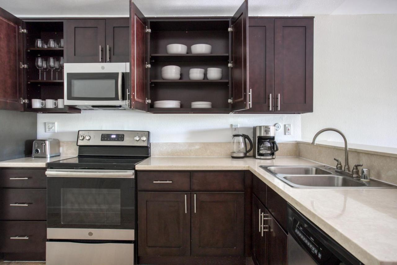 Woodland Hills 1br W Pool Gym Nr Warner Center Lax-893 *