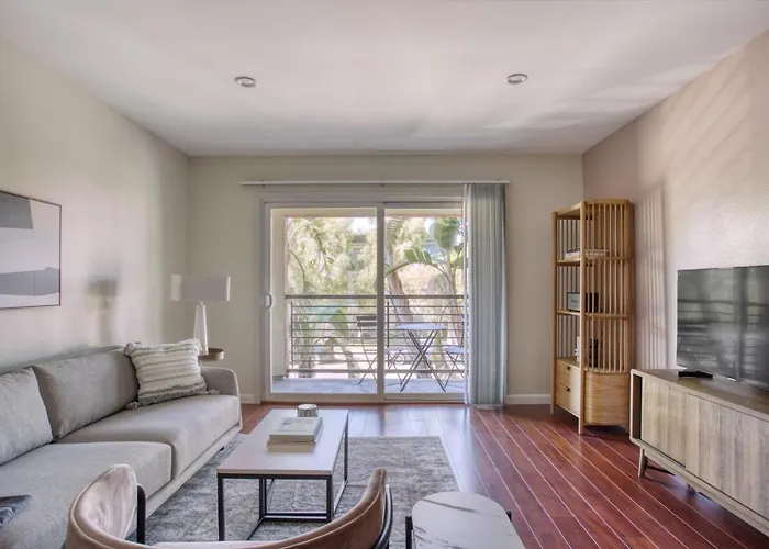 Woodland Hills 1Br W Pool Gym Nr Warner Center Lax-893