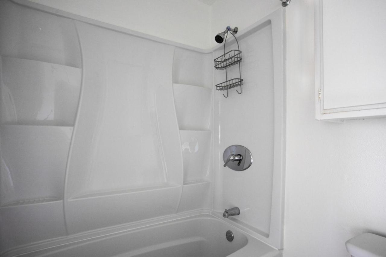Apartamento Woodland Hills 1br W Pool Gym Nr Warner Center Lax-893