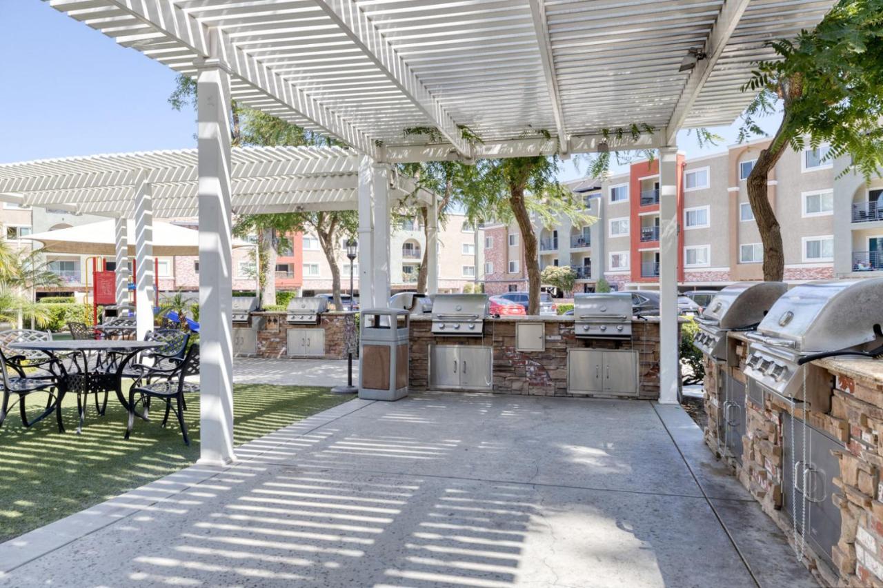 Woodland Hills 1br W Pool Gym Nr Warner Center Lax-893 Apartamento *