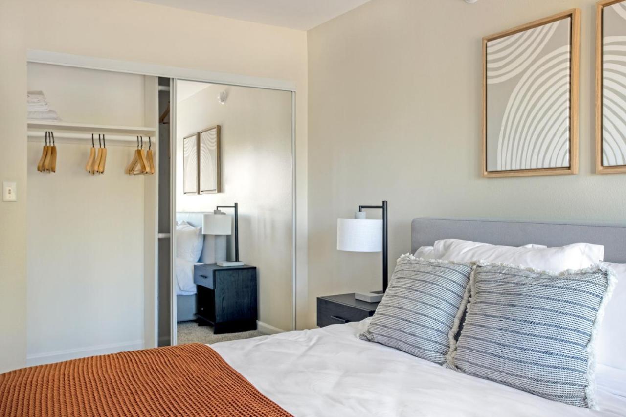 Woodland Hills 1br W Pool Gym Nr Warner Center Lax-893 *